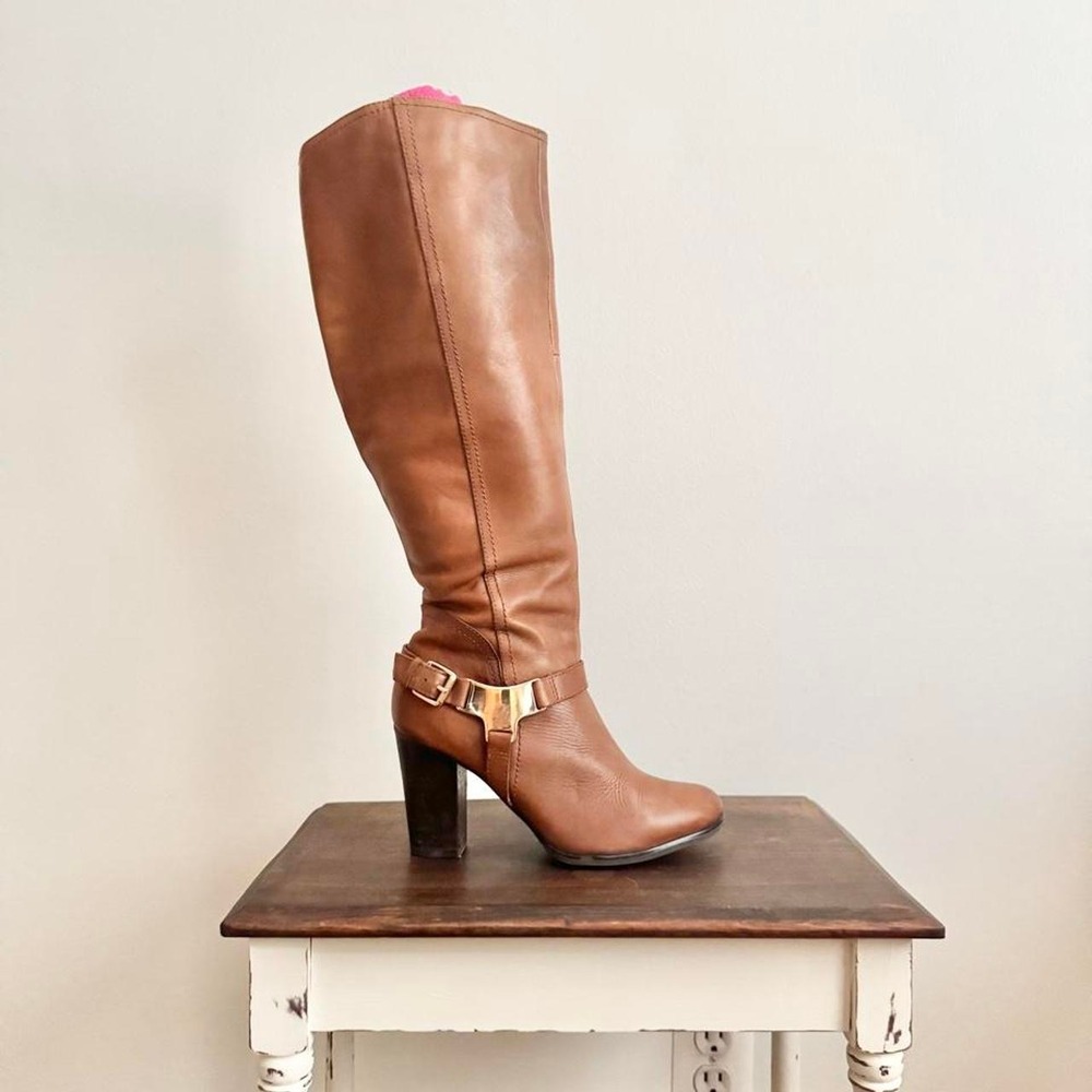 Caramel brown heel knee-high boot ALDO size 8 gold buckle campus